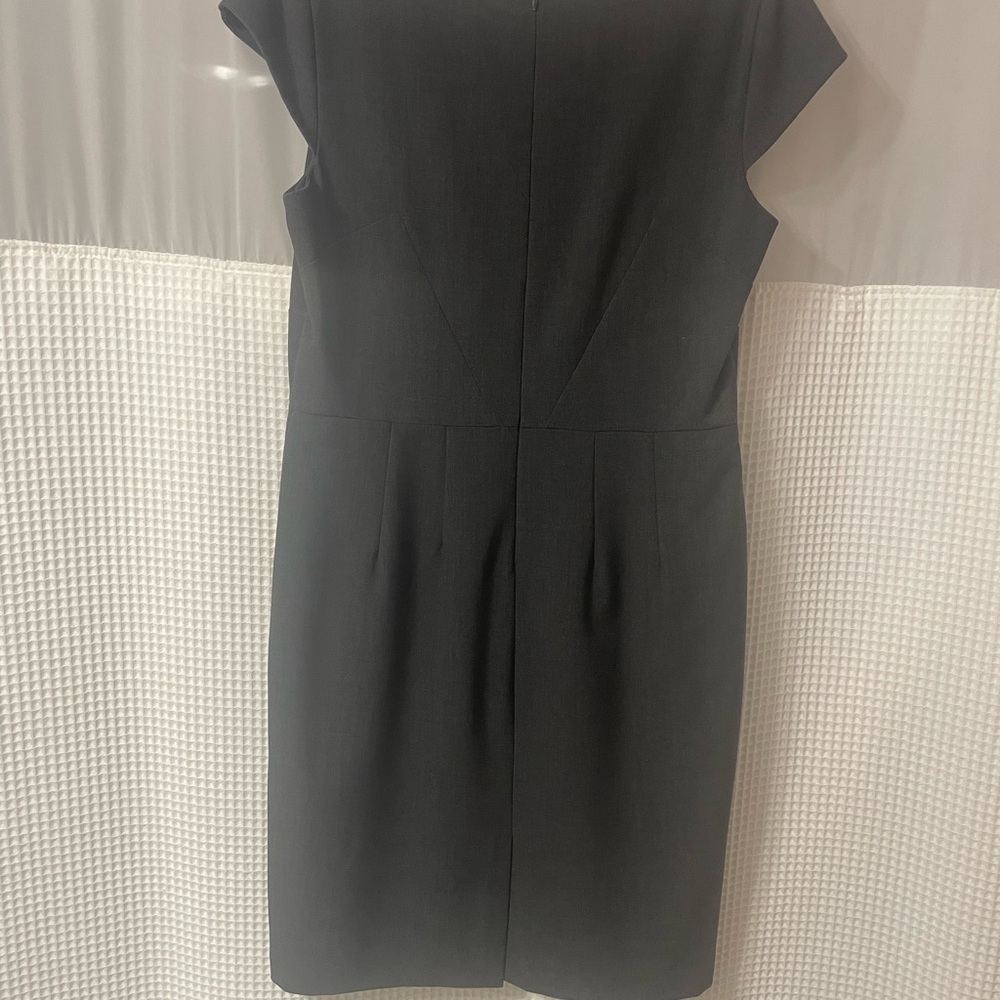Beautiful Calvin Klein dress - Picture 2 of 2